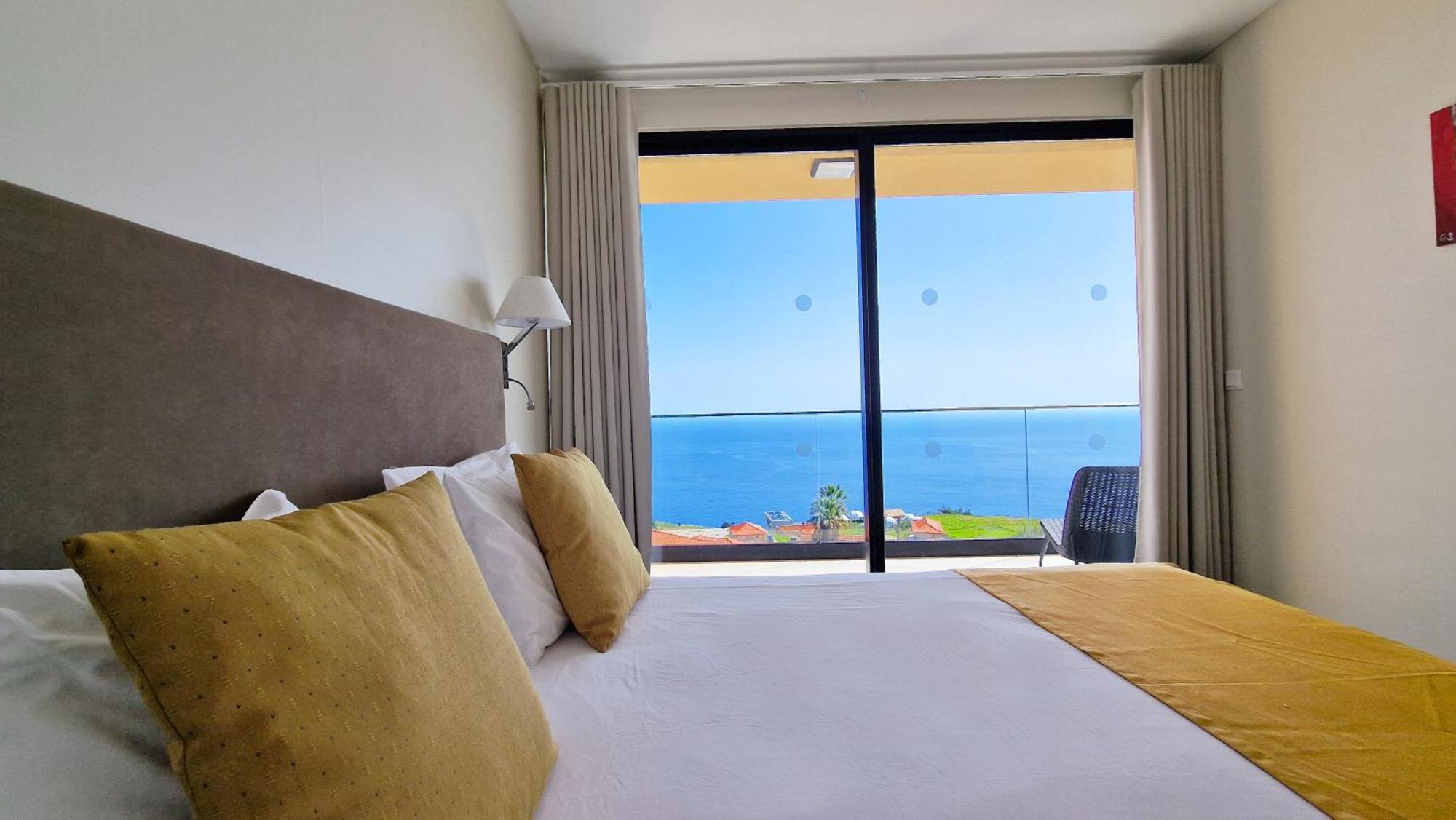 Eden Sun - A Modern Luxury Villa With A Panoramic View ปราเซเรช ภายนอก รูปภาพ