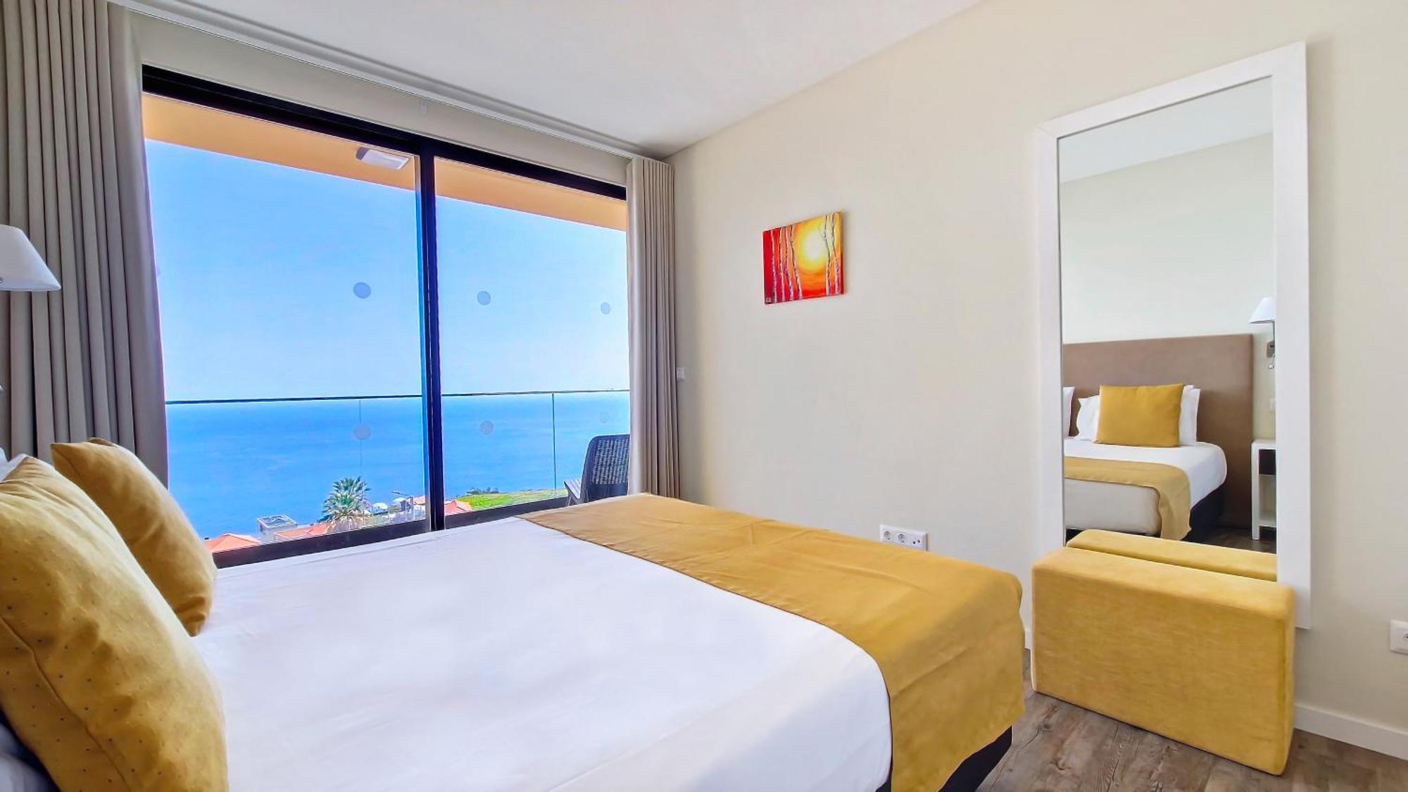 Eden Sun - A Modern Luxury Villa With A Panoramic View ปราเซเรช ภายนอก รูปภาพ